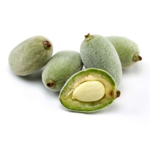 Amandes fraîches, France